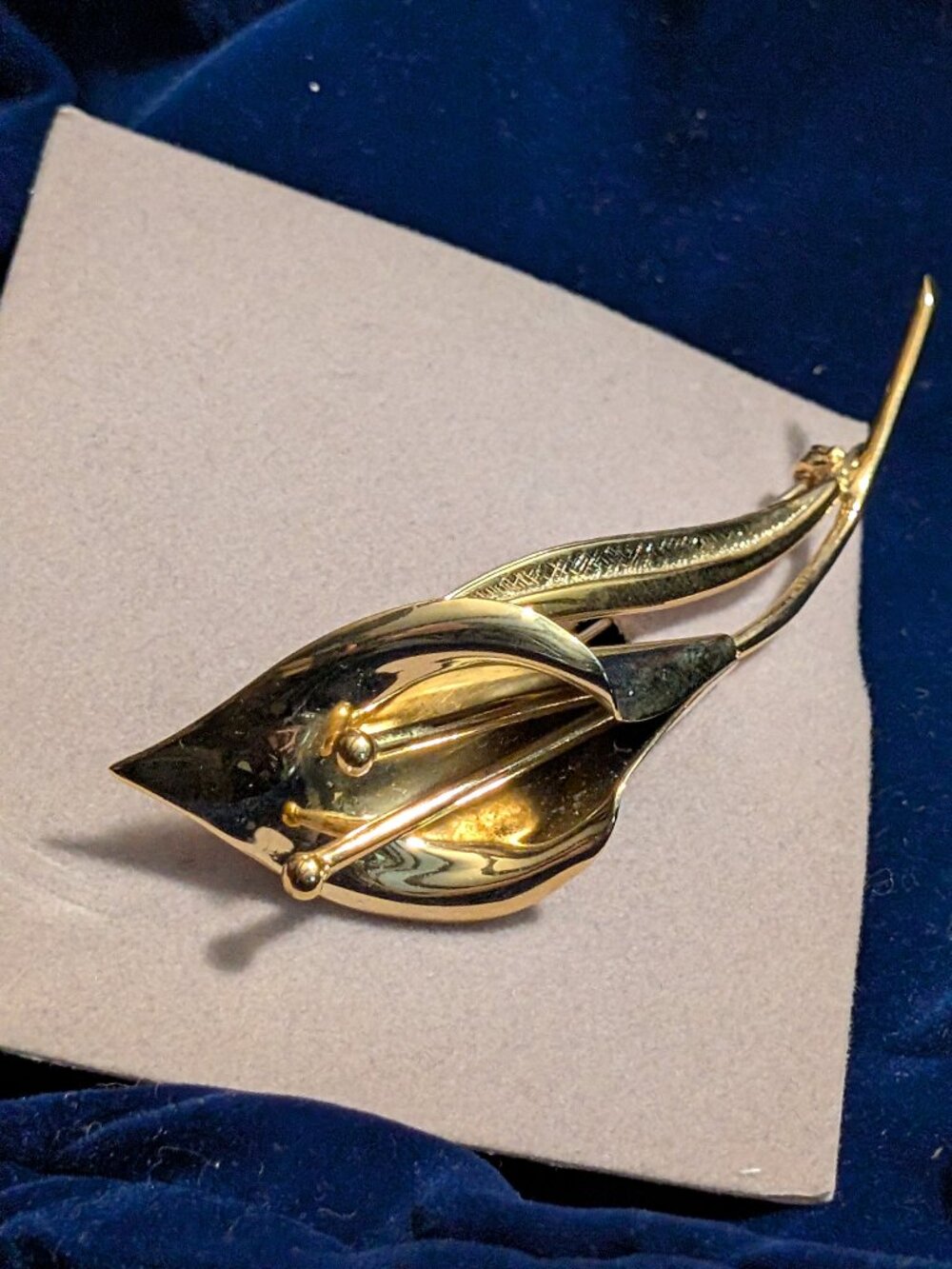 Brooch Flower Gold tone